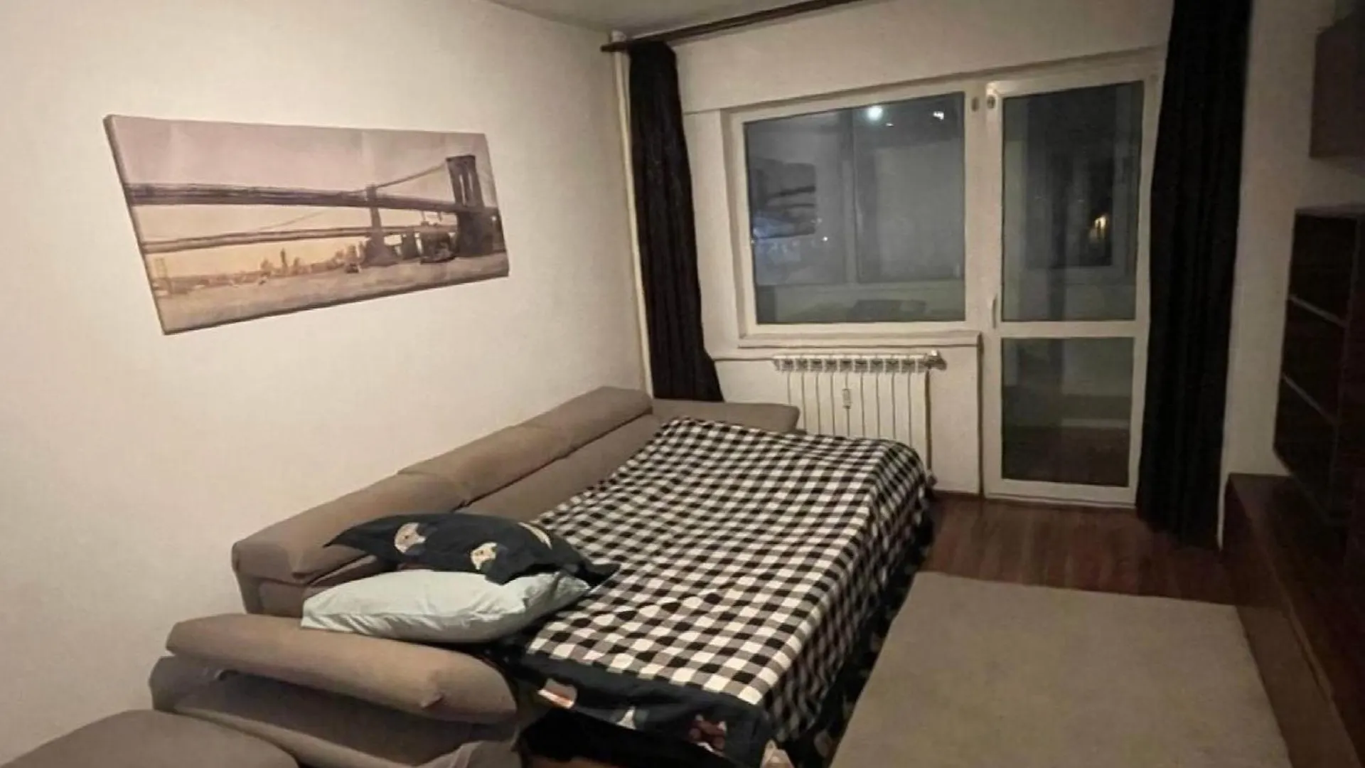 Zealot Apartman Bukarest 0*,  Románia
