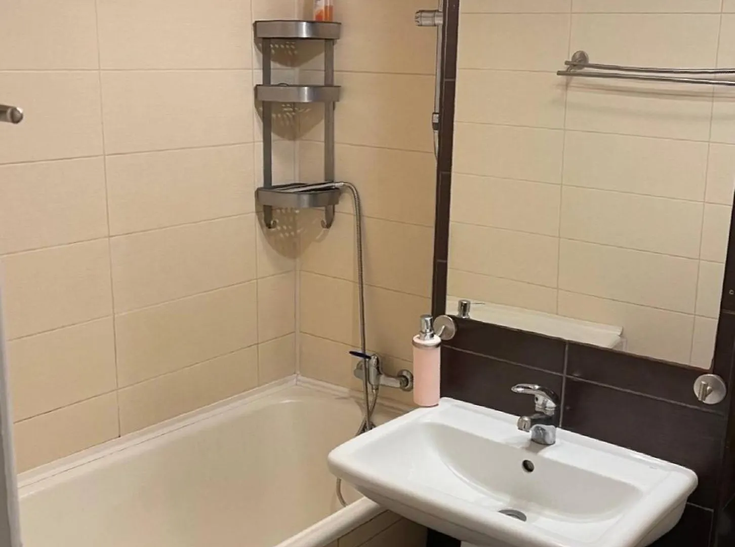 Zealot Apartman Bukarest